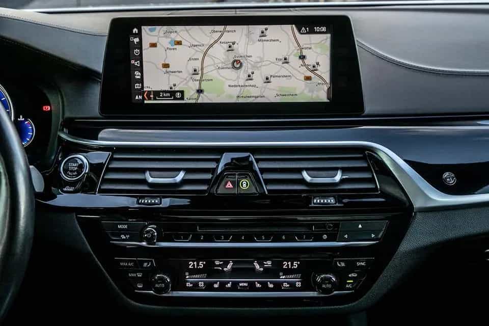 ALPINA D5 S Touring HeadUp Pano AHK H/K 360Â° SHZ Klima 04/2018-photo-14