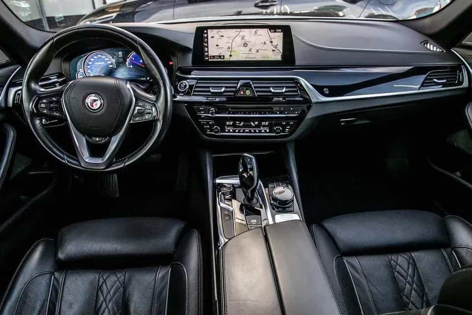ALPINA D5 S Touring HeadUp Pano AHK H/K 360Â° SHZ Klima 04/2018-photo-3