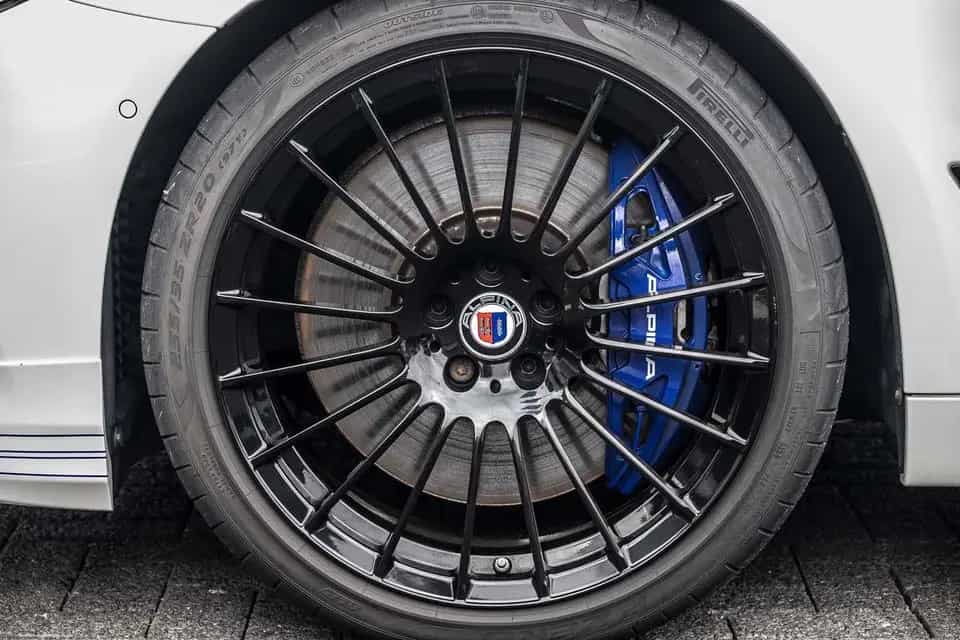 ALPINA D5 S Touring HeadUp Pano AHK H/K 360Â° SHZ Klima 04/2018-photo-4