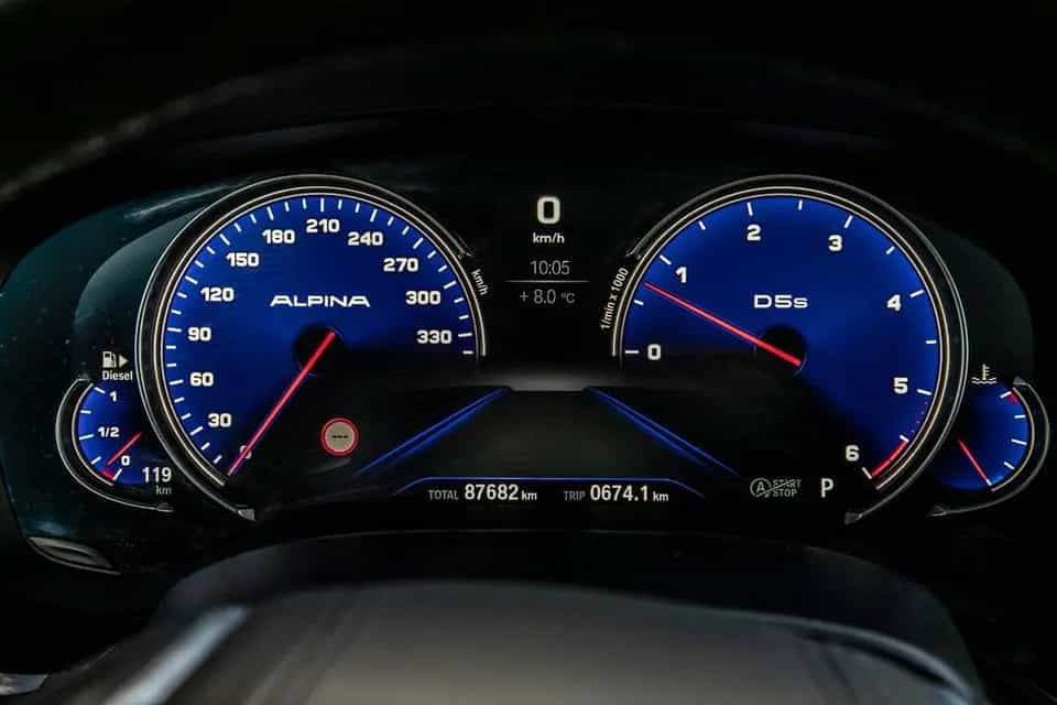 ALPINA D5 S Touring HeadUp Pano AHK H/K 360Â° SHZ Klima 04/2018-photo-6