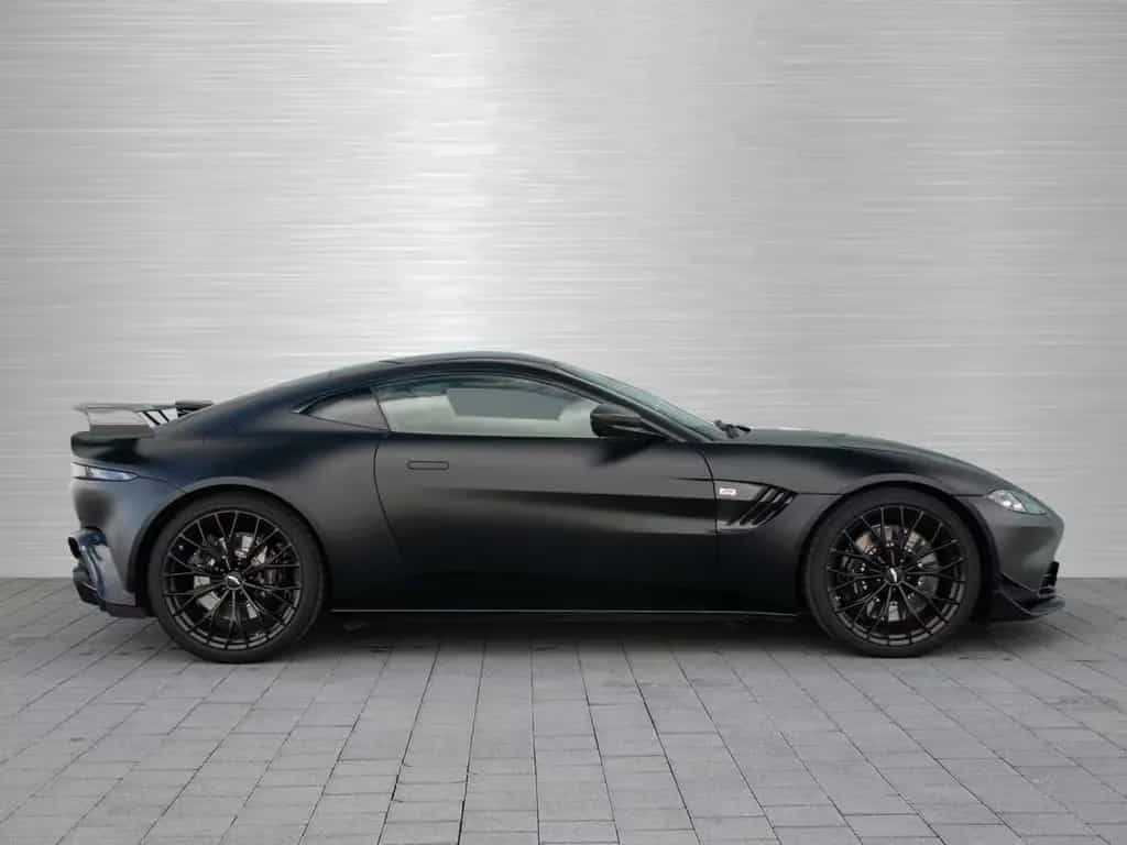 Aston Martin V8 Vantage F1 Edition 12/2022-photo-13