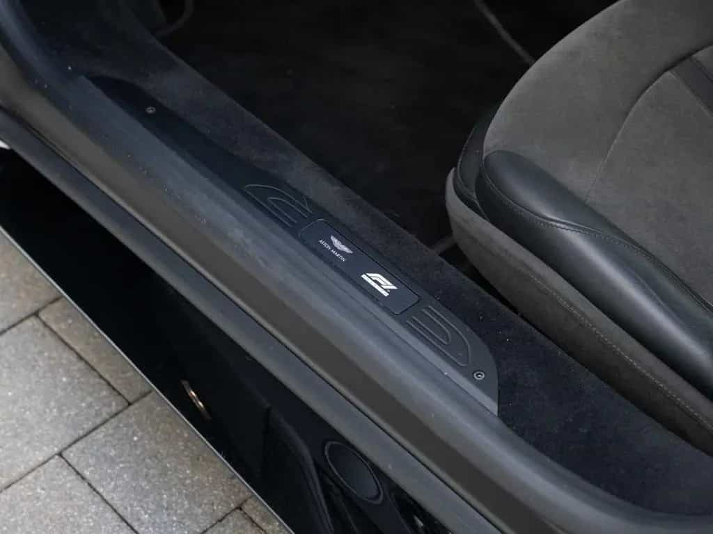 Aston Martin V8 Vantage F1 Edition 12/2022-photo-26