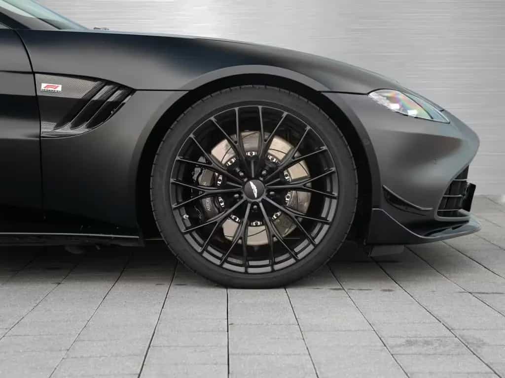 Aston Martin V8 Vantage F1 Edition 12/2022-photo-3