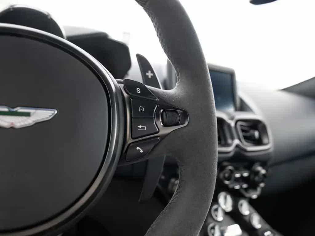 Aston Martin V8 Vantage F1 Edition 12/2022-photo-30