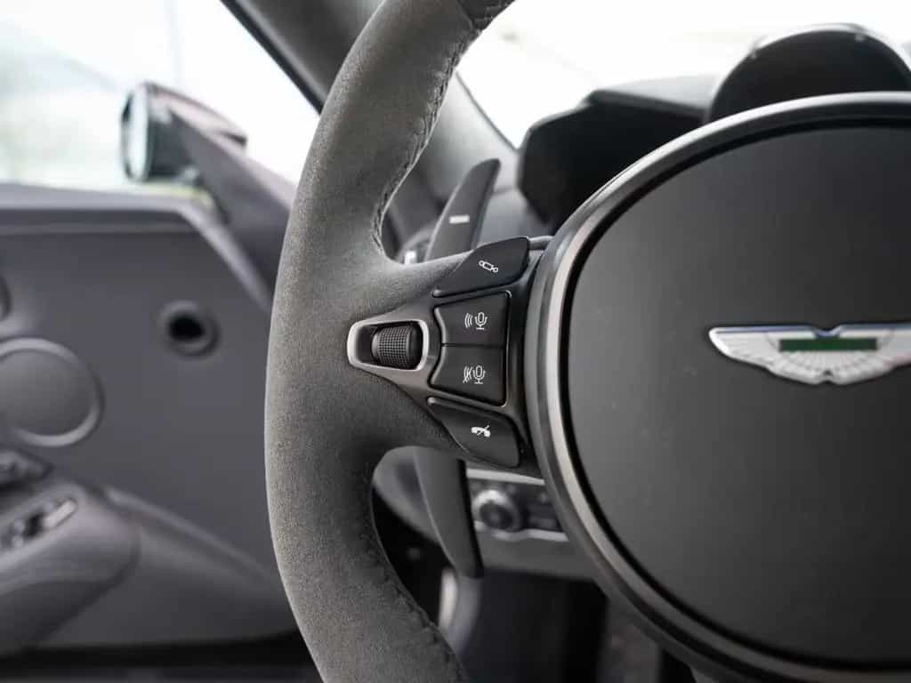 Aston Martin V8 Vantage F1 Edition 12/2022-photo-31