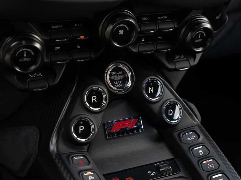 Aston Martin V8 Vantage F1 Edition 12/2022-photo-33