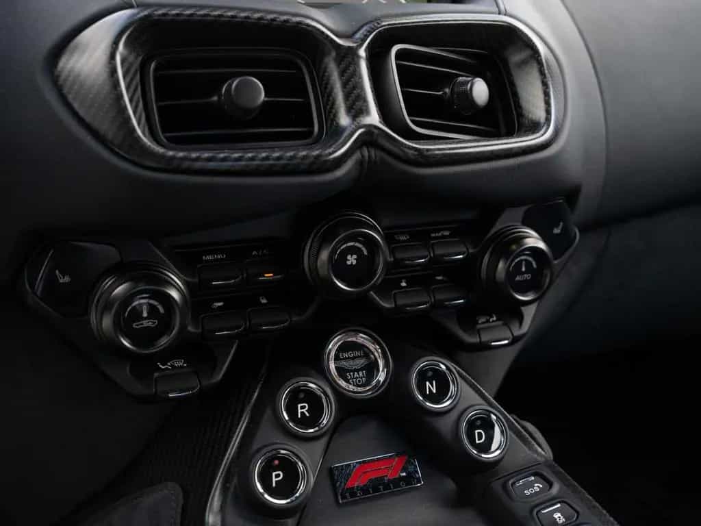 Aston Martin V8 Vantage F1 Edition 12/2022-photo-34