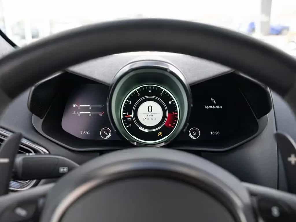 Aston Martin V8 Vantage F1 Edition 12/2022-photo-5