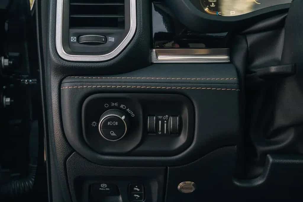 Dodge RAM 1500 CrewCab Tungsten-3,0l HO,RamBox,NAP,UBS 01/2026-photo-18