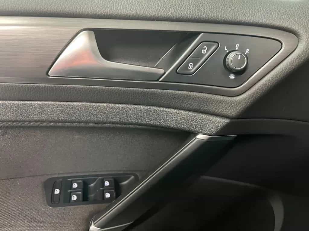 Volkswagen Golf VII Lim. Comfortline BlueMotion LED Digi 11/2019-photo-14