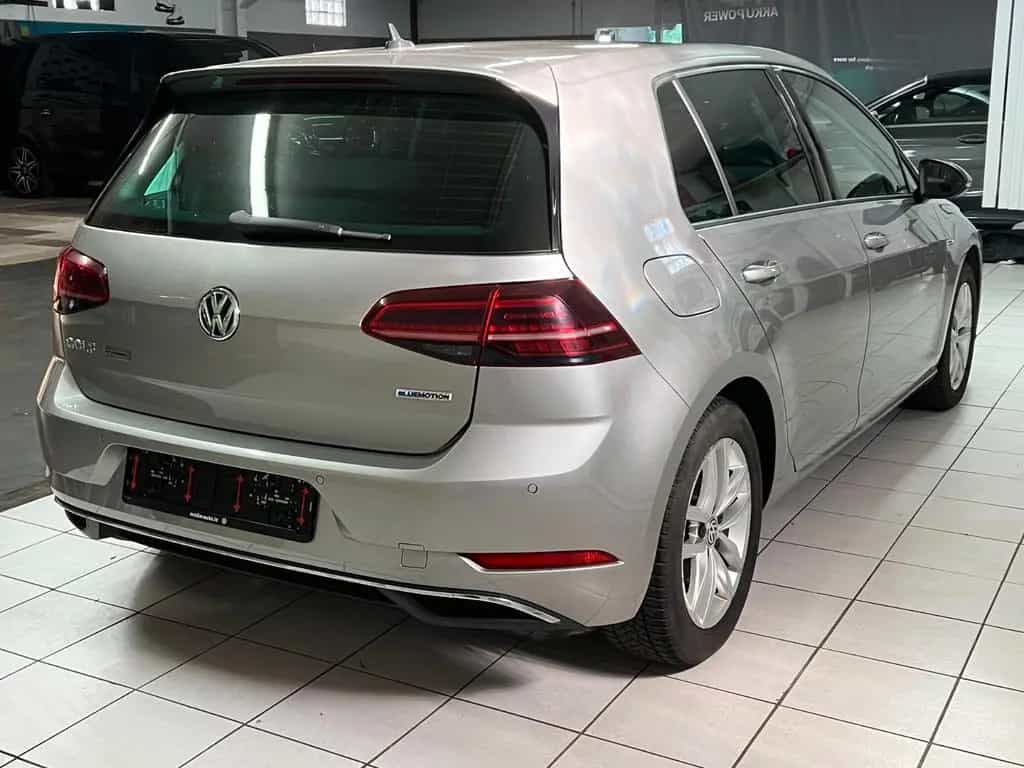 Volkswagen Golf VII Lim. Comfortline BlueMotion LED Digi 11/2019-photo-6