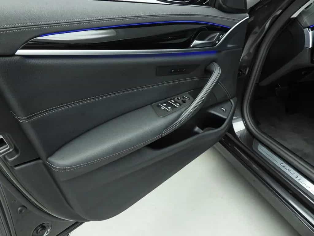BMW 5 Series 520 5 Serie Sedan 520i | LED | Leder | navi | Co 03/2023-photo-25