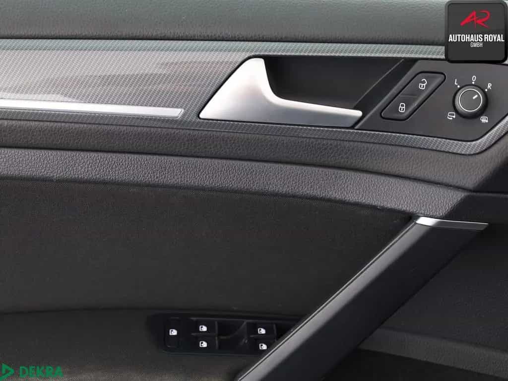 Volkswagen Golf VII 1.5 TSI R LINE PANORAMA,1.HAND,AMBIENTE 10/2018-photo-13