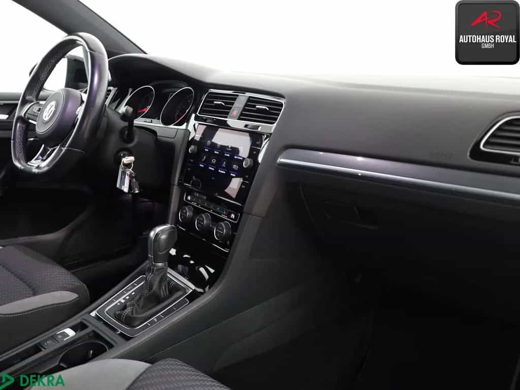 Volkswagen Golf VII 1.5 TSI R LINE PANORAMA,1.HAND,AMBIENTE 10/2018-photo-9