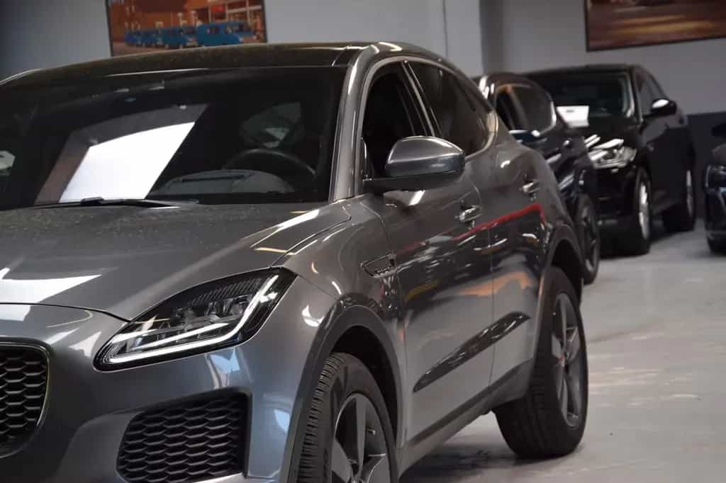 Jaguar E-Pace Motorschade Diesel-180 AWD SE R-Dynamic 03/2019-photo-14