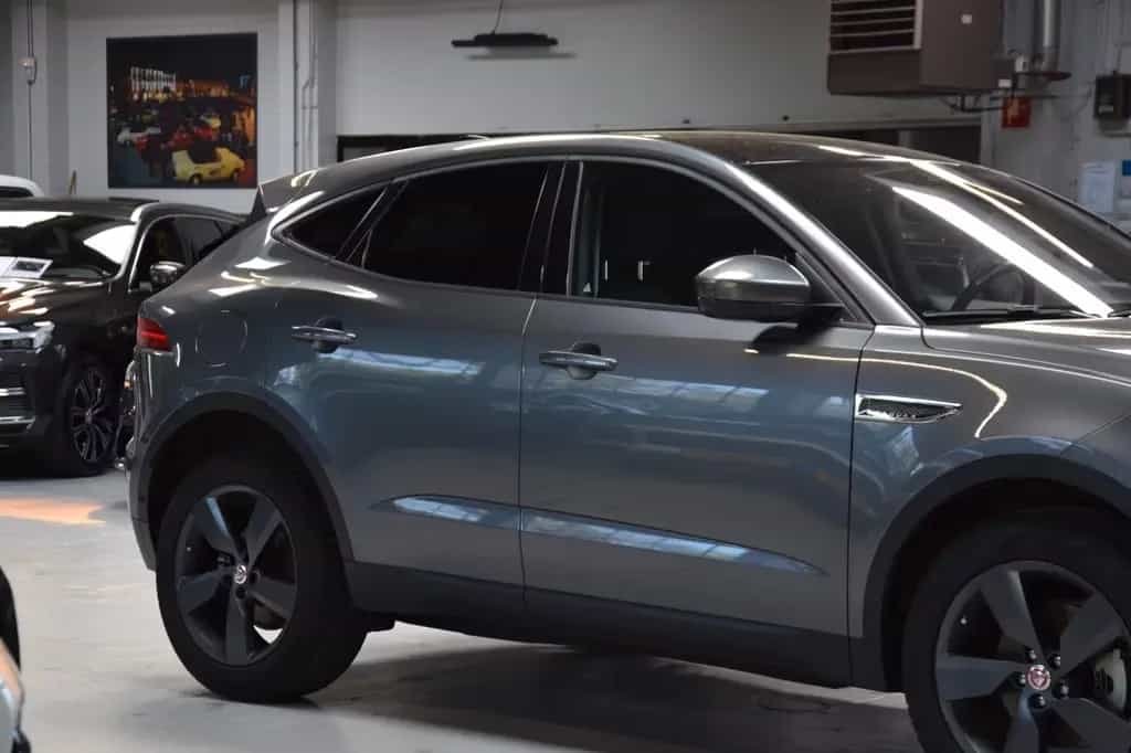 Jaguar E-Pace Motorschade Diesel-180 AWD SE R-Dynamic 03/2019-photo-16