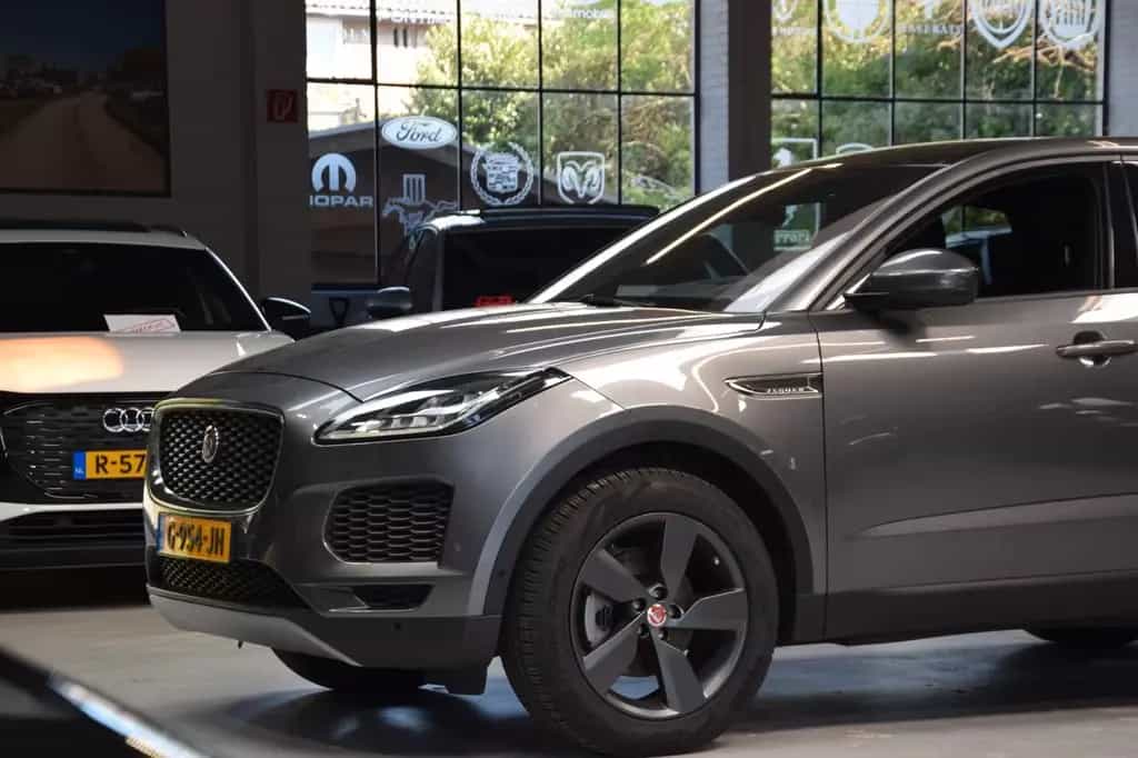 Jaguar E-Pace Motorschade Diesel-180 AWD SE R-Dynamic 03/2019-photo-19