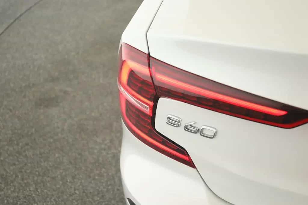 Volvo S60 B4 Inscription LED Pano Navi HK ACC STHZ 360 01/2022-photo-13