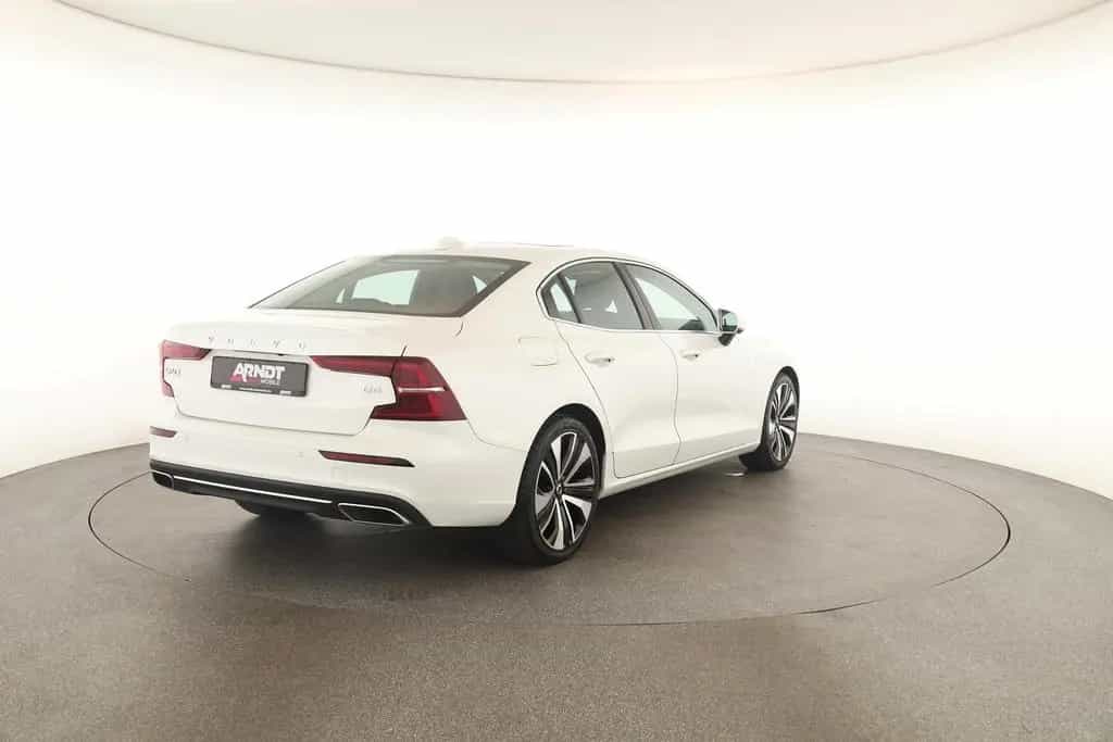 Volvo S60 B4 Inscription LED Pano Navi HK ACC STHZ 360 01/2022-photo-28
