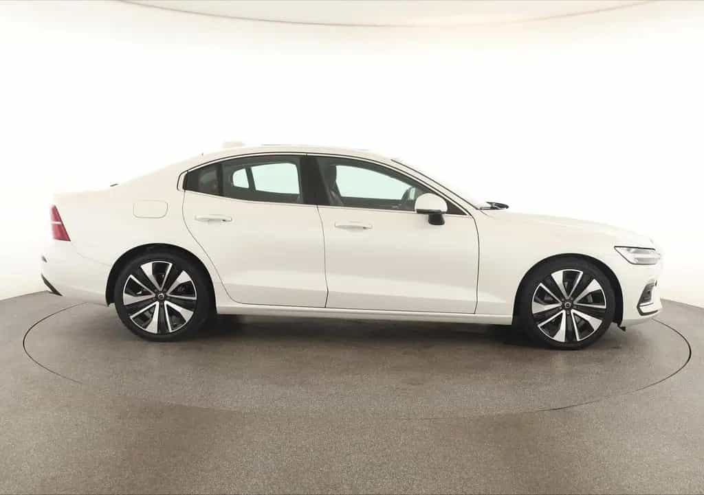 Volvo S60 B4 Inscription LED Pano Navi HK ACC STHZ 360 01/2022-photo-3