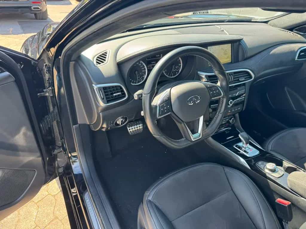 Infiniti Q30 S 2.0t AWD/LED/360°/Pano/Bose 02/2017-photo-11