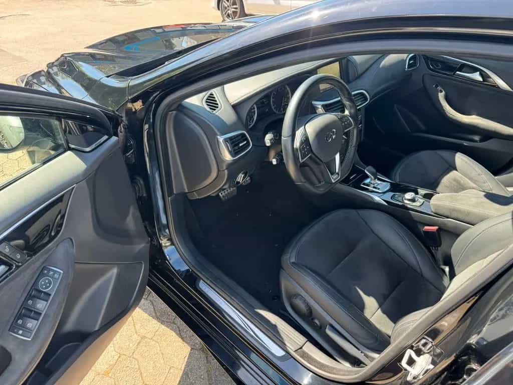 Infiniti Q30 S 2.0t AWD/LED/360°/Pano/Bose 02/2017-photo-12