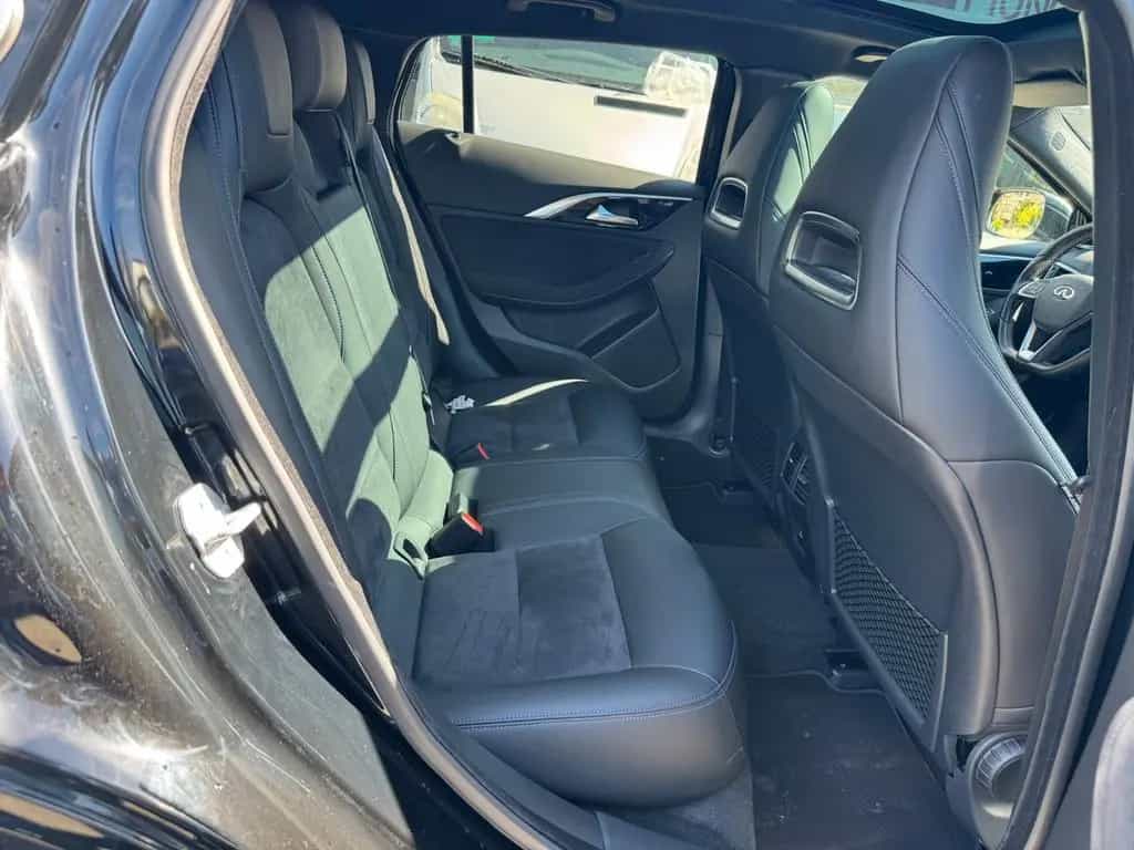 Infiniti Q30 S 2.0t AWD/LED/360°/Pano/Bose 02/2017-photo-23