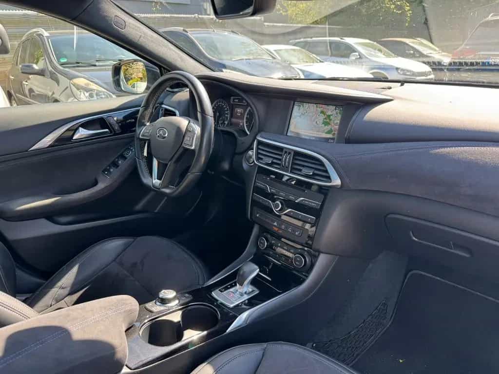 Infiniti Q30 S 2.0t AWD/LED/360°/Pano/Bose 02/2017-photo-31