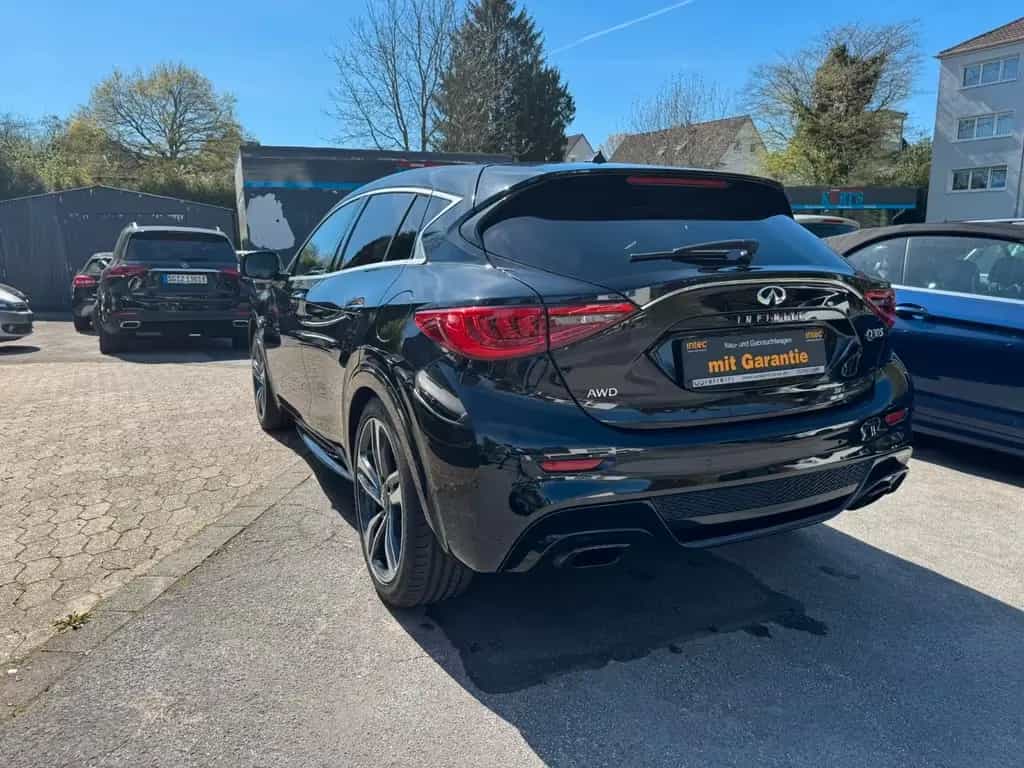 Infiniti Q30 S 2.0t AWD/LED/360°/Pano/Bose 02/2017-photo-4