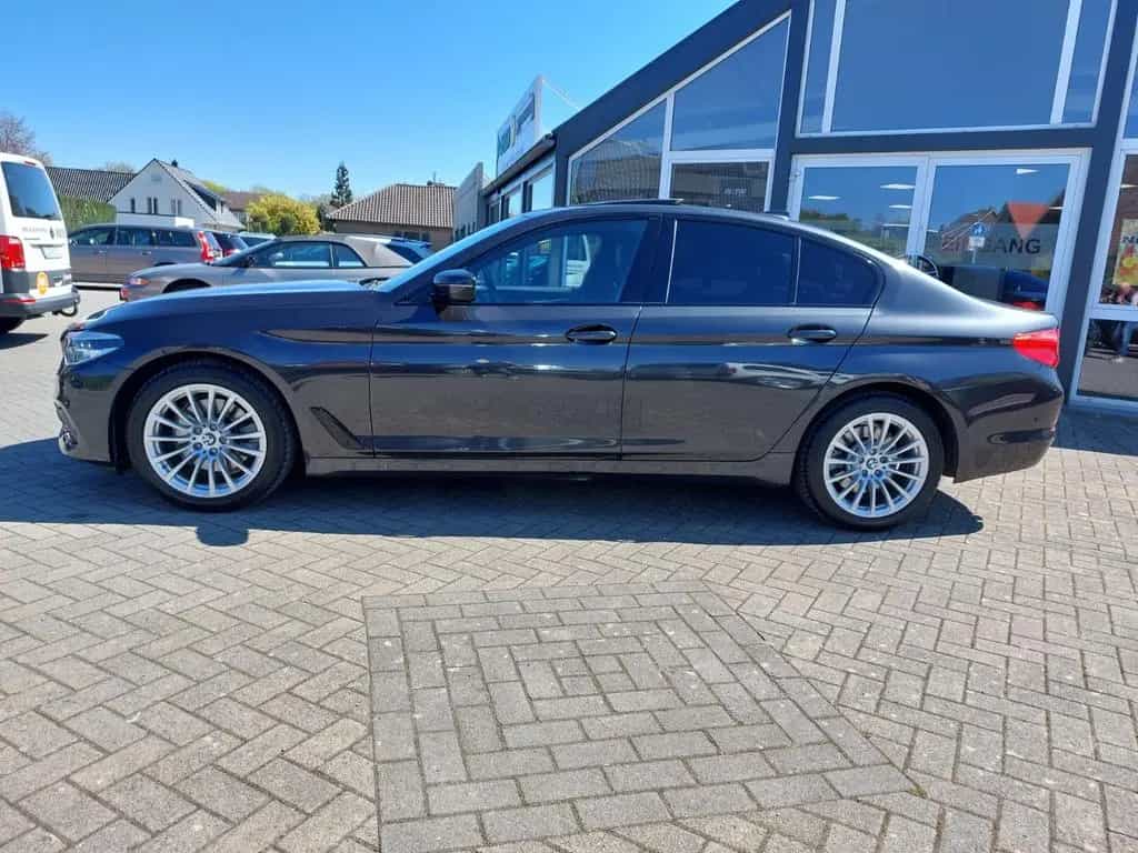 BMW 5 Series 520 D Lim. Sport Line+LEDER+SHD+KAMERA+LED+KEYL+ 12/2019-photo-11