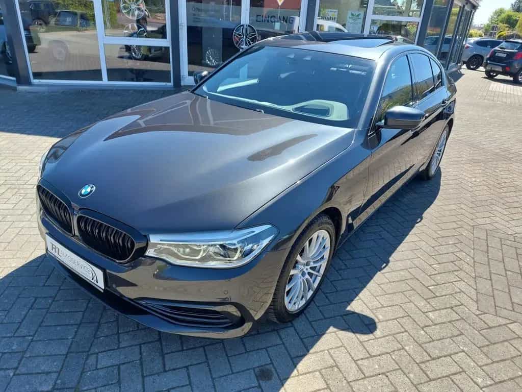 BMW 5 Series 520 D Lim. Sport Line+LEDER+SHD+KAMERA+LED+KEYL+ 12/2019-photo-1