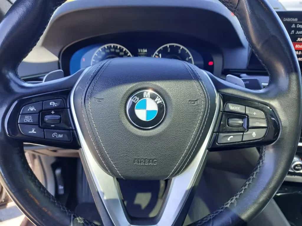 BMW 5 Series 520 D Lim. Sport Line+LEDER+SHD+KAMERA+LED+KEYL+ 12/2019-photo-21