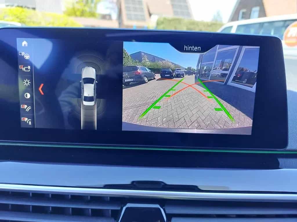 BMW 5 Series 520 D Lim. Sport Line+LEDER+SHD+KAMERA+LED+KEYL+ 12/2019-photo-23