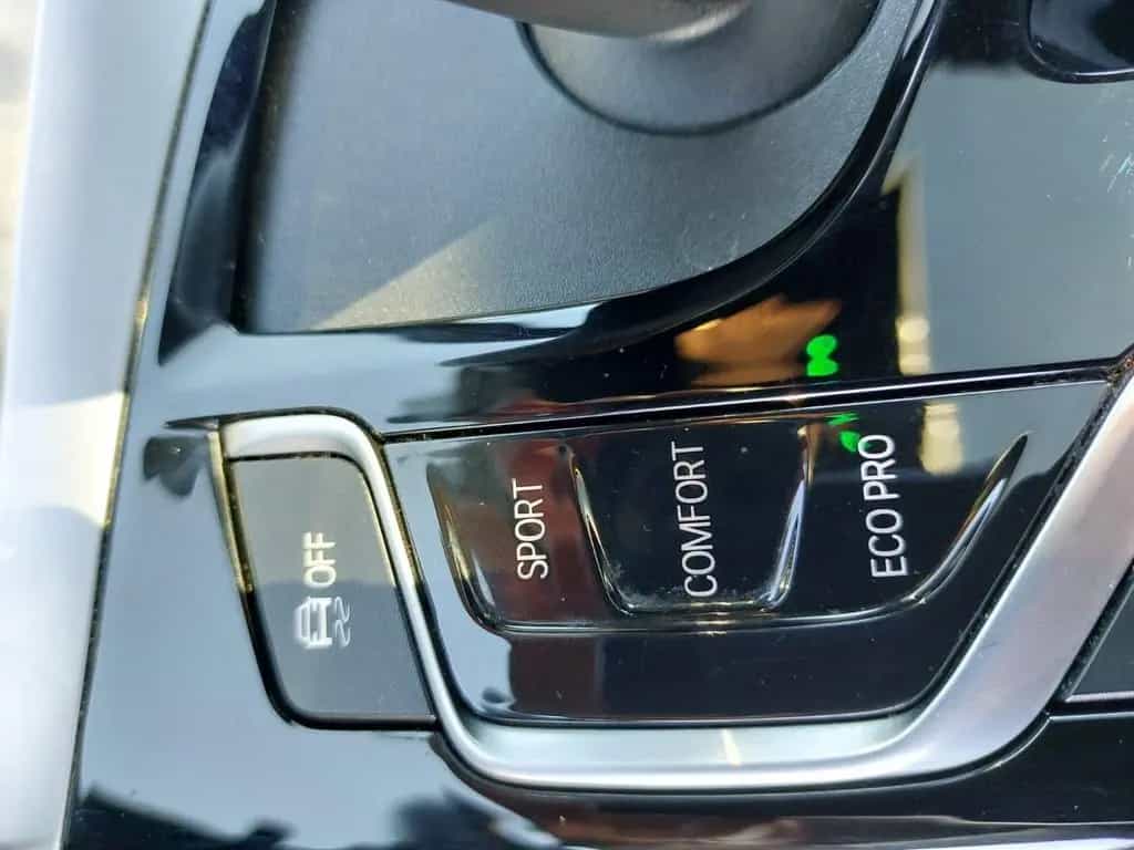 BMW 5 Series 520 D Lim. Sport Line+LEDER+SHD+KAMERA+LED+KEYL+ 12/2019-photo-25