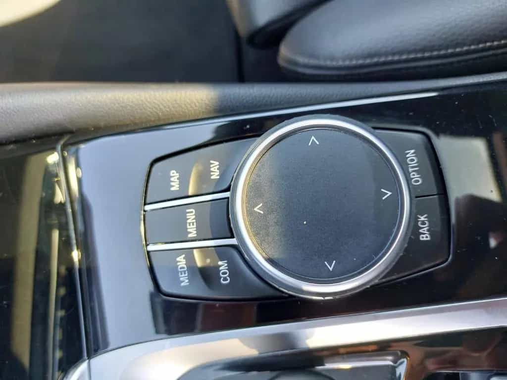 BMW 5 Series 520 D Lim. Sport Line+LEDER+SHD+KAMERA+LED+KEYL+ 12/2019-photo-26