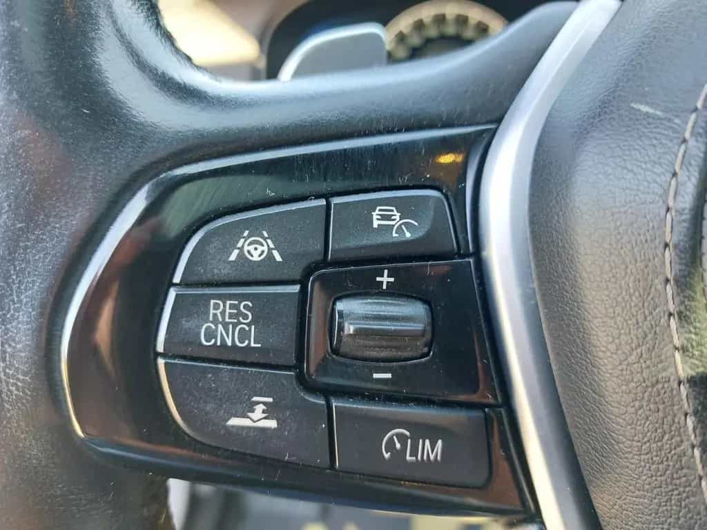 BMW 5 Series 520 D Lim. Sport Line+LEDER+SHD+KAMERA+LED+KEYL+ 12/2019-photo-27