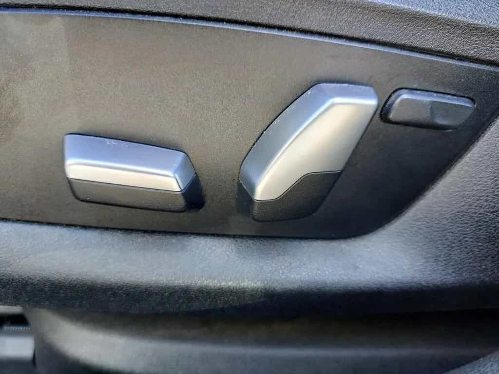 BMW 5 Series 520 D Lim. Sport Line+LEDER+SHD+KAMERA+LED+KEYL+ 12/2019-photo-30