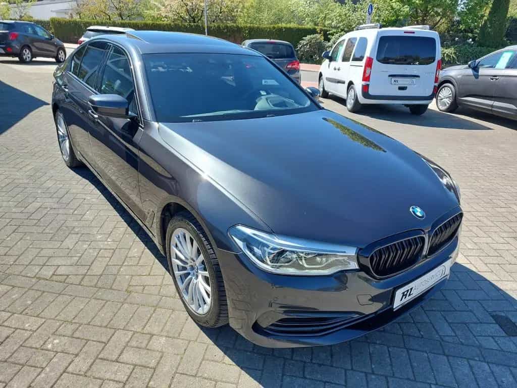BMW 5 Series 520 D Lim. Sport Line+LEDER+SHD+KAMERA+LED+KEYL+ 12/2019-photo-3