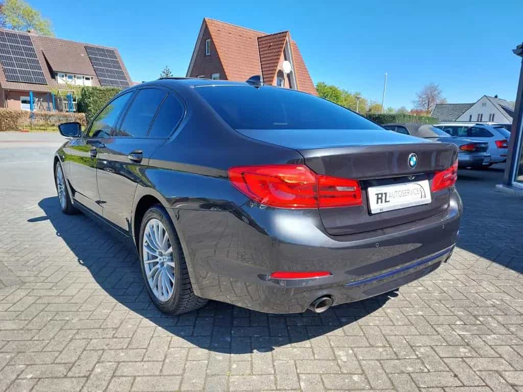 BMW 5 Series 520 D Lim. Sport Line+LEDER+SHD+KAMERA+LED+KEYL+ 12/2019-photo-5