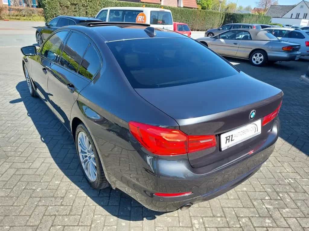 BMW 5 Series 520 D Lim. Sport Line+LEDER+SHD+KAMERA+LED+KEYL+ 12/2019-photo-6