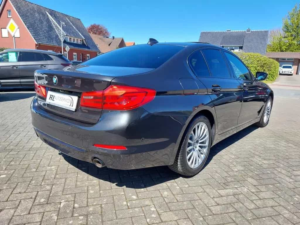 BMW 5 Series 520 D Lim. Sport Line+LEDER+SHD+KAMERA+LED+KEYL+ 12/2019-photo-7