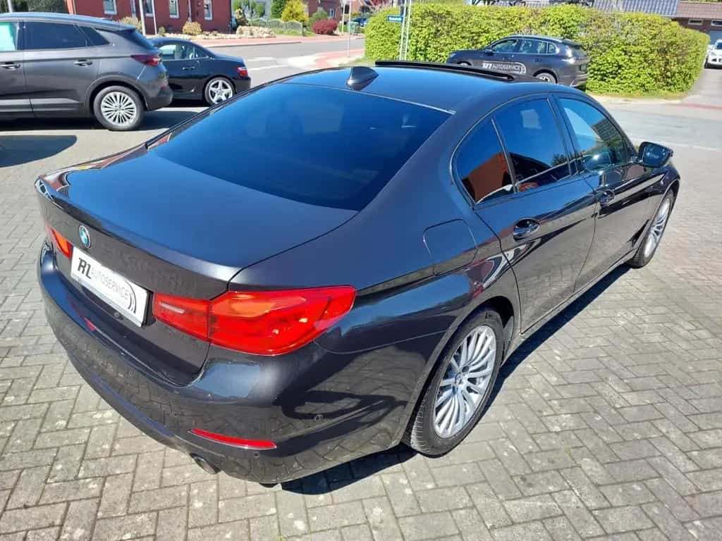 BMW 5 Series 520 D Lim. Sport Line+LEDER+SHD+KAMERA+LED+KEYL+ 12/2019-photo-8