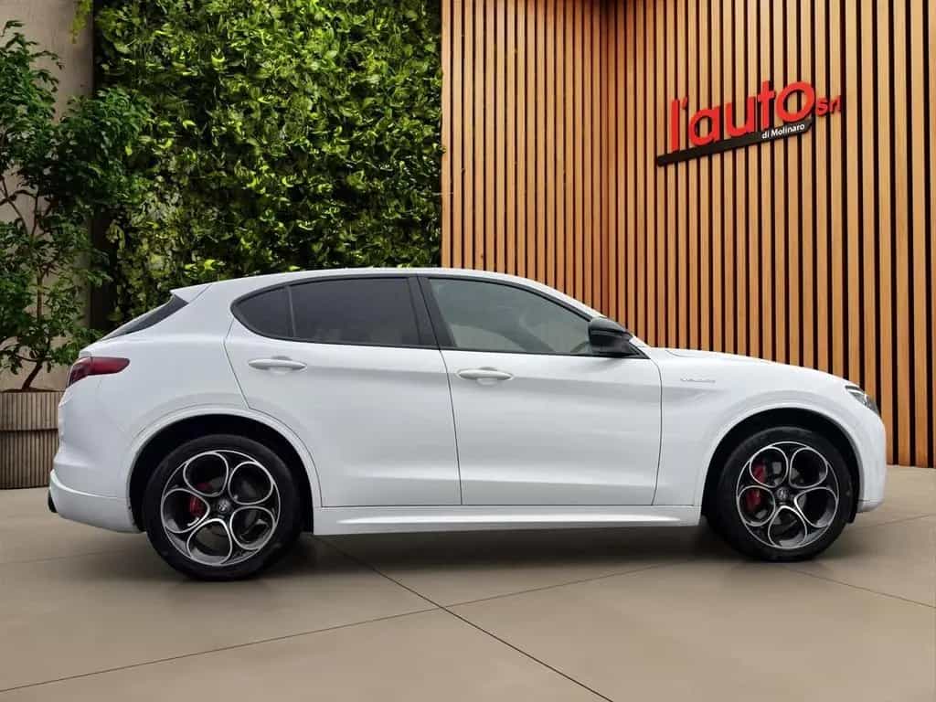Alfa Romeo Stelvio 2.2 210 CV AT8 Q4 Veloce BELL 04/2022-photo-2