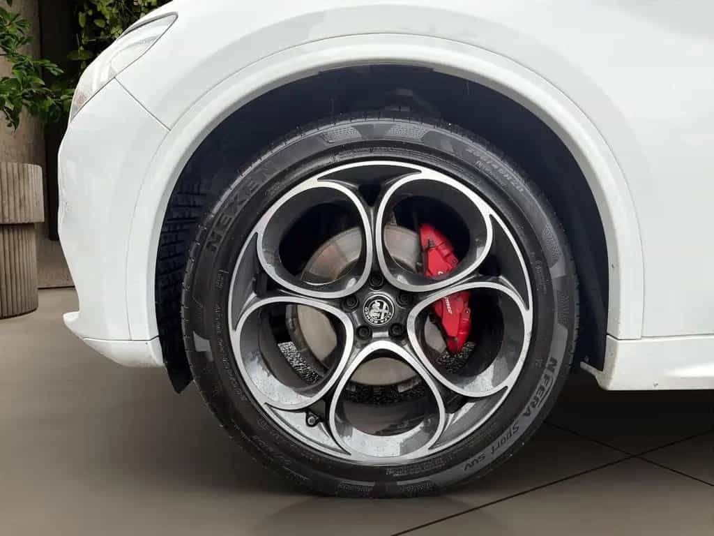 Alfa Romeo Stelvio 2.2 210 CV AT8 Q4 Veloce BELL 04/2022-photo-7