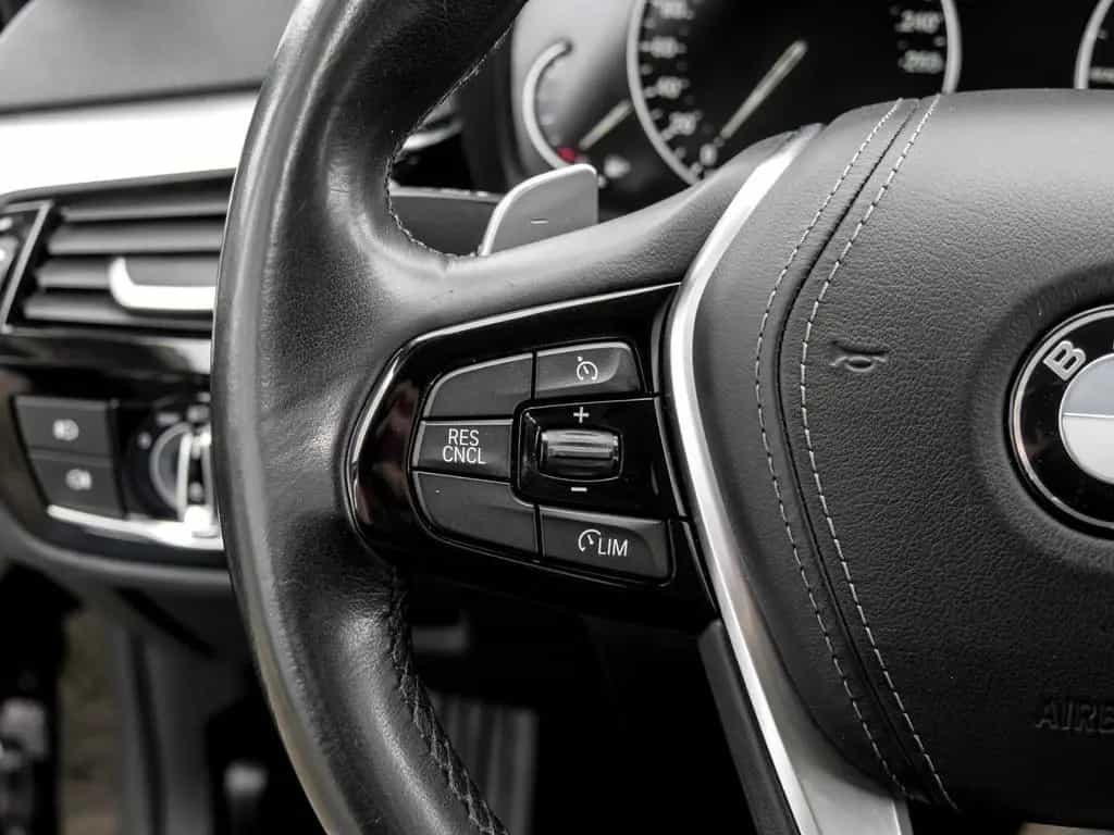 BMW 5 Series 530i A Sport Line AHK RFK NAVI LED PDC V+H LM 12/2018-photo-14