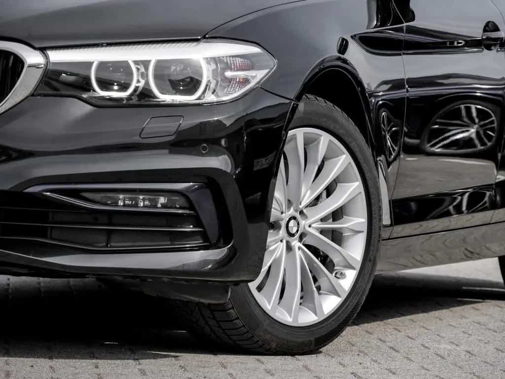 BMW 5 Series 530i A Sport Line AHK RFK NAVI LED PDC V+H LM 12/2018-photo-4