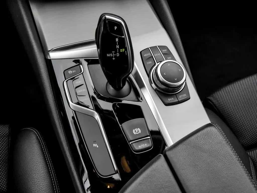 BMW 5 Series 530i A Sport Line AHK RFK NAVI LED PDC V+H LM 12/2018-photo-9