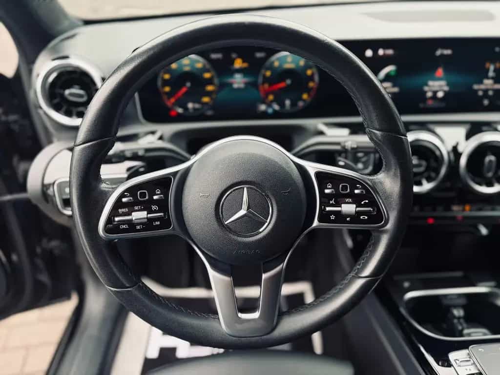 Mercedes-Benz A-Class 220 4Matic+Standhzg+Kamera+MBUX+LED+SHZ+18"+LM 01/2019-photo-12