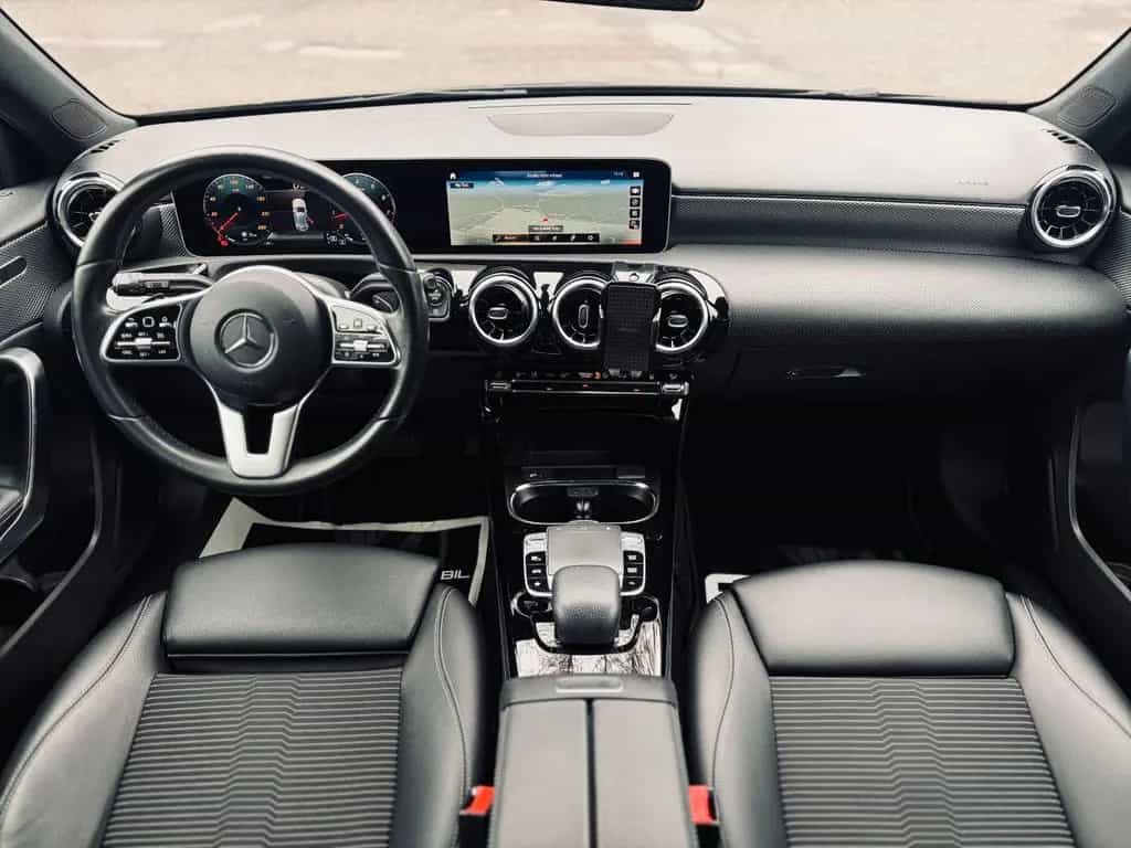 Mercedes-Benz A-Class 220 4Matic+Standhzg+Kamera+MBUX+LED+SHZ+18"+LM 01/2019-photo-14