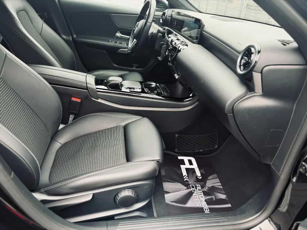 Mercedes-Benz A-Class 220 4Matic+Standhzg+Kamera+MBUX+LED+SHZ+18"+LM 01/2019-photo-20